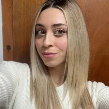 Niñera Badalona: Júlia