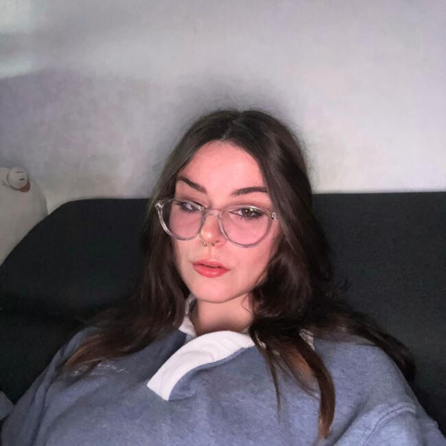 Babysitter in Angers: Loryne