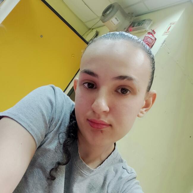 בייביסיטר ב- ירושלים: אליה או אלה