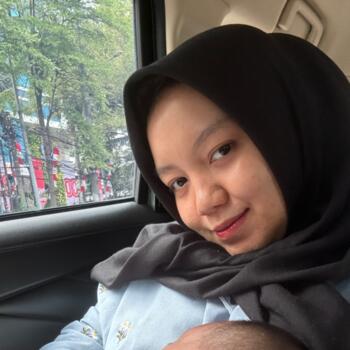 Babysitting job in South Tangerang: babysitting job Malinda