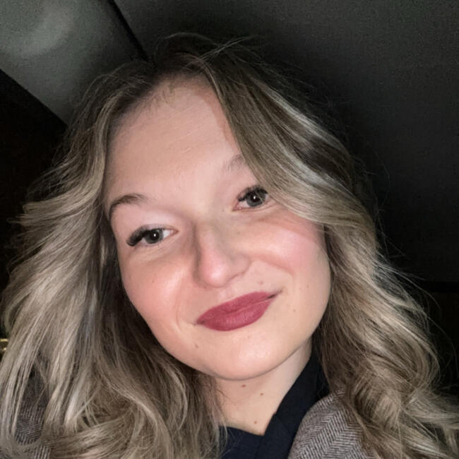 Babysitter in Löwen: Yana