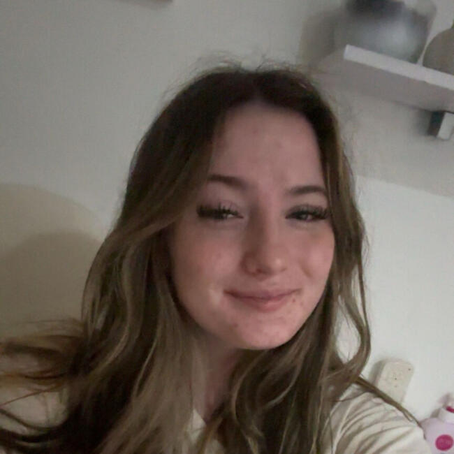 Babysitter in Melbourne: Taylah