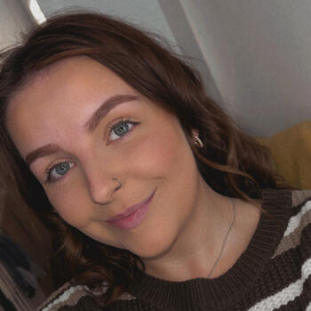 Babysitter in Swansea: Lowri
