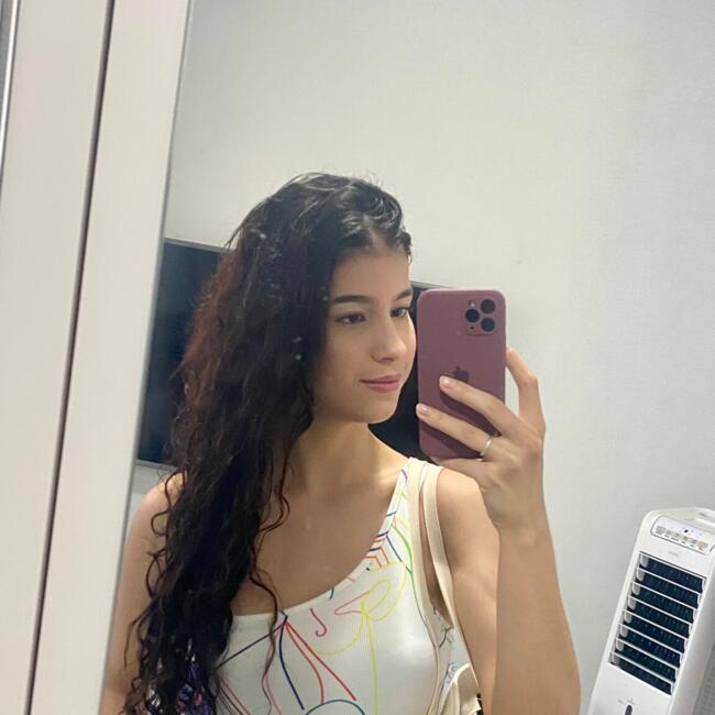 Babá em Aracaju: Yasmim