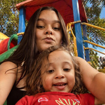 Babysitter in Brasília: Nicole