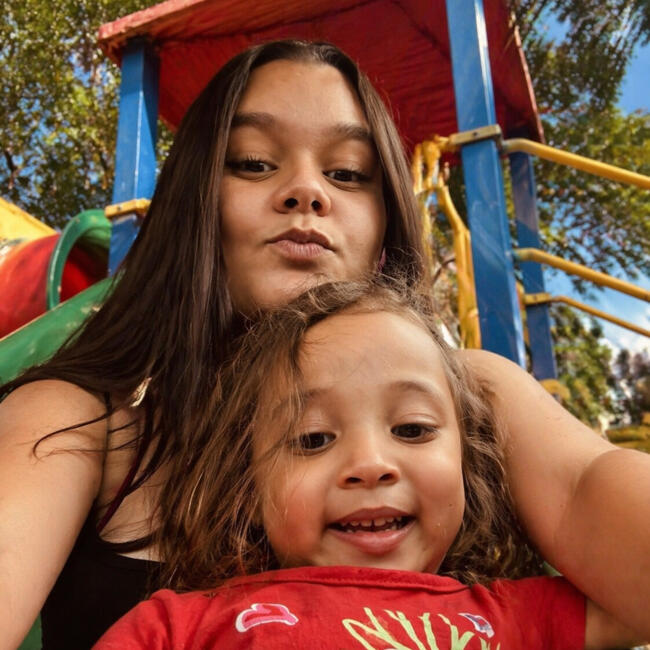 Babysitter in Brasília: Nicole
