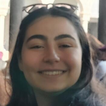 Babysitter in Lisbon: Mariana