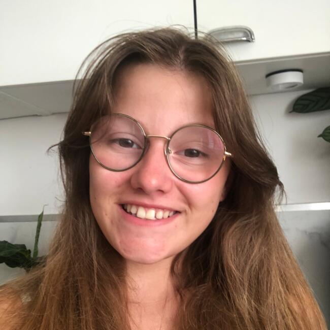 Babysitter in Eringhem: Leonie