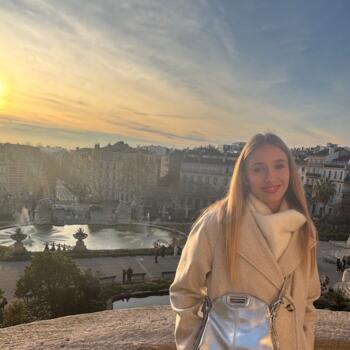 Babysitter in Limoges: Lise
