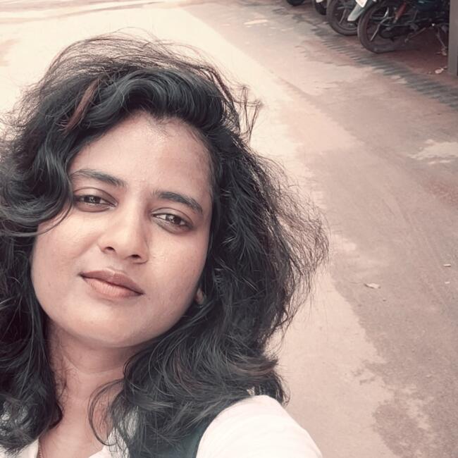 हैदराबाद में बेबीसिटर: Shakeera