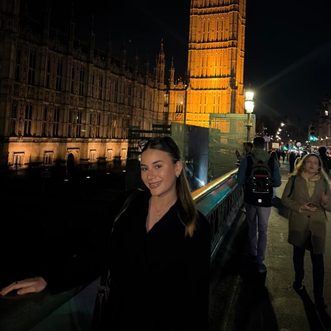 Babysitter in London: Sienna