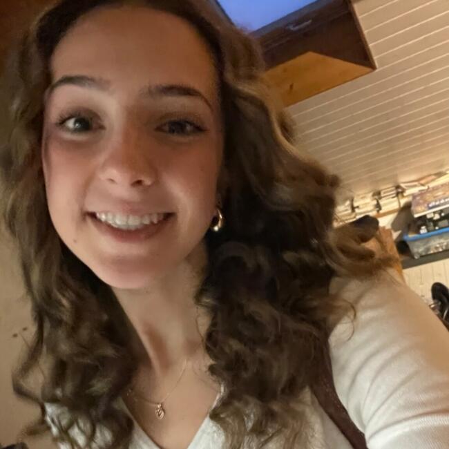 Babysitter in Soral: Sara