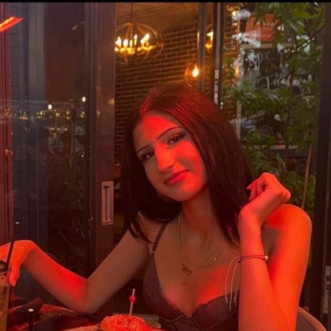 Babysitter in Sheffield: Zara