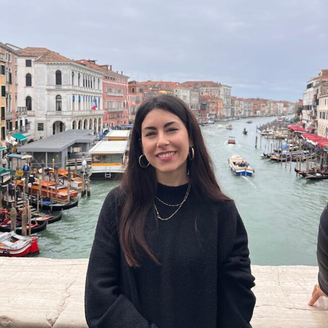 Nanny in Dublin: Iris