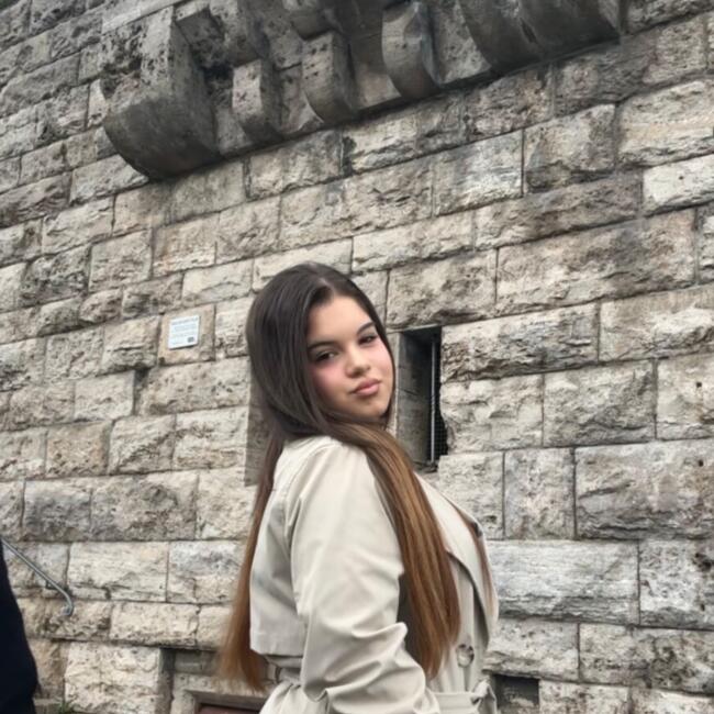 Babysitter in Lucerne: Sara