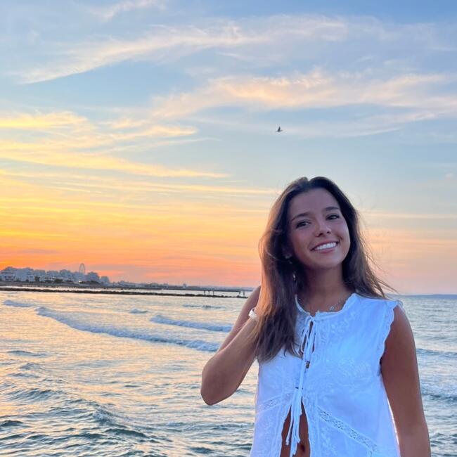 Babysitter in Montpellier: Lina