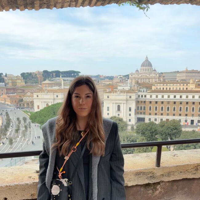 Canguro en Gijón: Paula