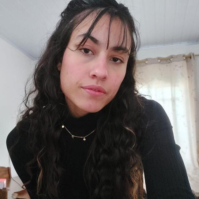 Emprego de babá em São José dos Pinhais: Angélica