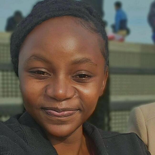 Babysitter in Melbourne: Kelly