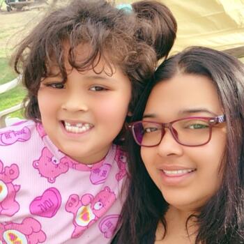 Babysitting job in Grandview (Washington): babysitting job Anysa