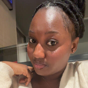 Babysitter in Lormont: Bintou