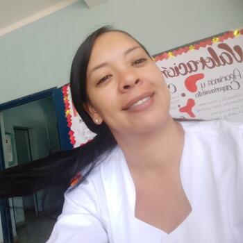 Babysitter Valencia: Angeli Sarai