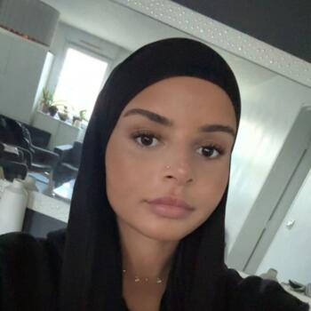 Babysitter in Gennevilliers: Mayra