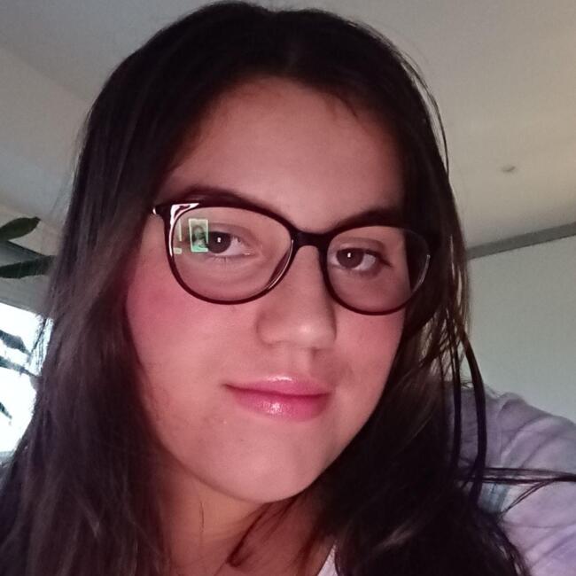 Babysitter in Kayl: Juliana