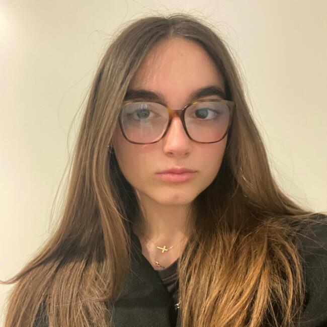 Babysitter in Aspremont: Maeli