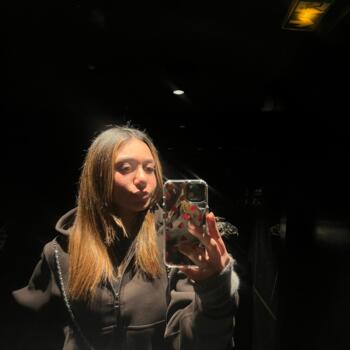 Babysitter in Paris: Carole