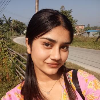Babysitter in Urlabari: Rachana