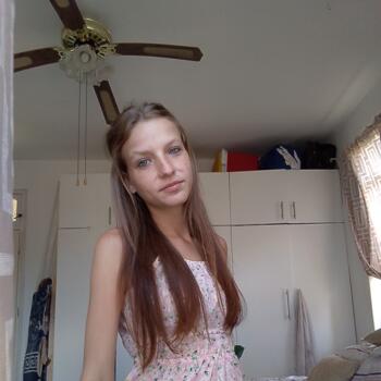 Babysitter in Berea: Kayla