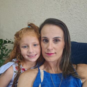 Emprego de babá em Sorocaba: emprego de babá ARIELA