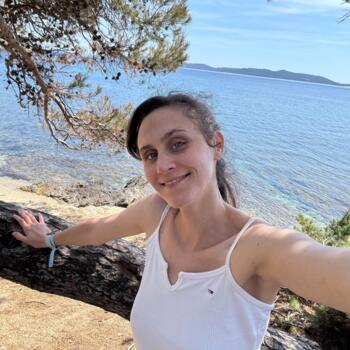 Babysitter in Saint-Martin-en-Bresse: Camille