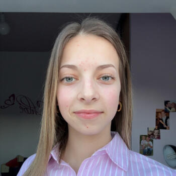 Baby-sitter Ploumagoar: Chloé