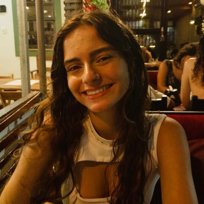 Babysitter in Porto Seguro: Alice