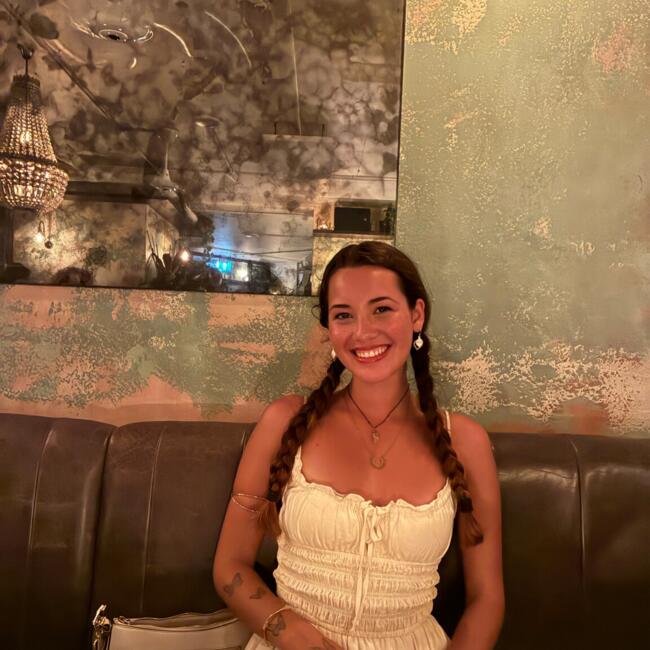 Babysitter in Gold Coast: Celine Graciela