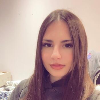 Babysitter in Viroflay: Clemence