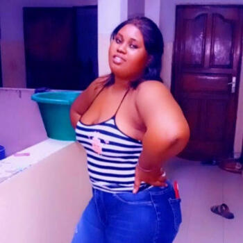 جليسة أطفال الدار البيضاء: Adji