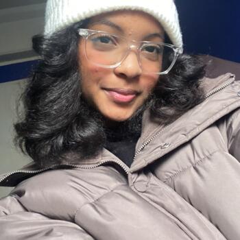 Babysitter Lisbon: Yumi