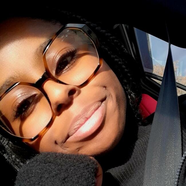 Babysitter in Sainte-Colombe: Mayanna