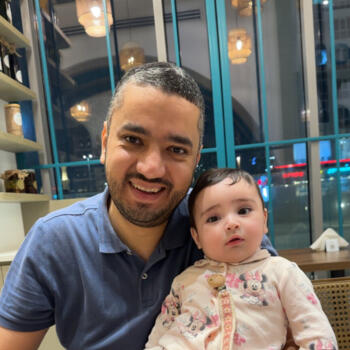 وظيفة جليسة أطفال في أبوظبي: Alla