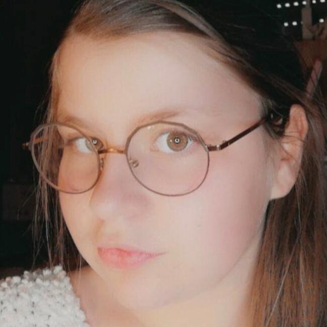 Babysitter in Étaples: Chloe