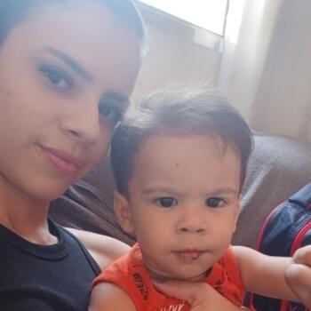Babysitting job in Betim: babysitting job Sandrielen