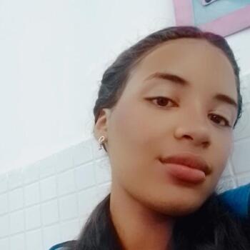 Babá em Itapevi: Larissa