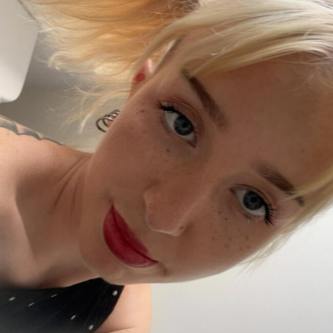 Babysitter in Melbourne: Charlotte