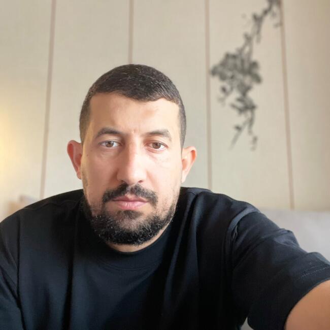 وظيفة جليسة أطفال في رادس: Jihed
