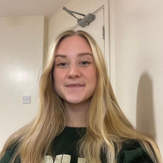 Babysitter in Liverpool: Emilia