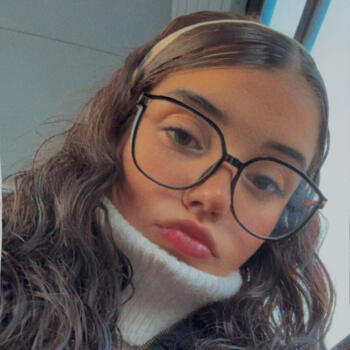 Babysitter in New Bedford: Sabrina