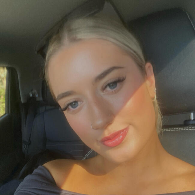 Babysitter in Melbourne: Ebony